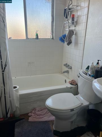 247 S 5Th St, Richmond, CA 94804