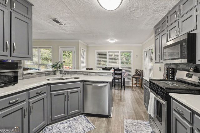 3398 Mosswood Lane, Rex, GA 30273