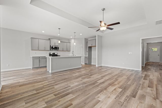 948 Woodside Dr., Conway, SC 29526