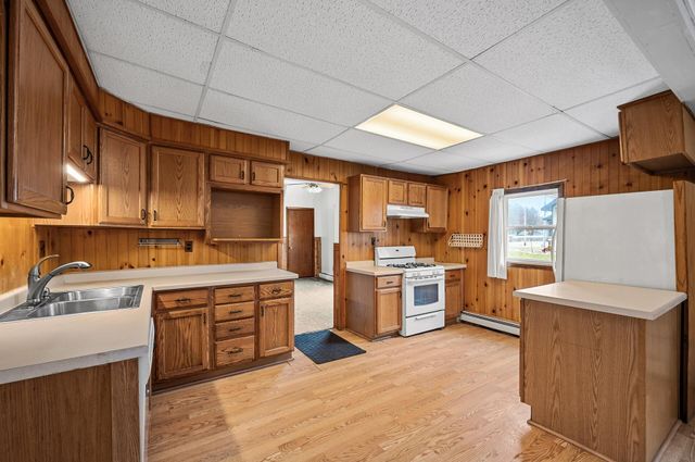 444 S Vincent Street, Saint Croix Falls, WI 54024