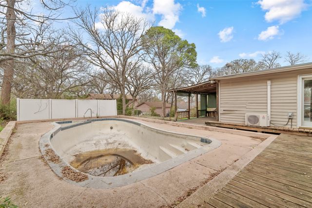 2815 Wilsonwood Drive, Denton, TX 76209