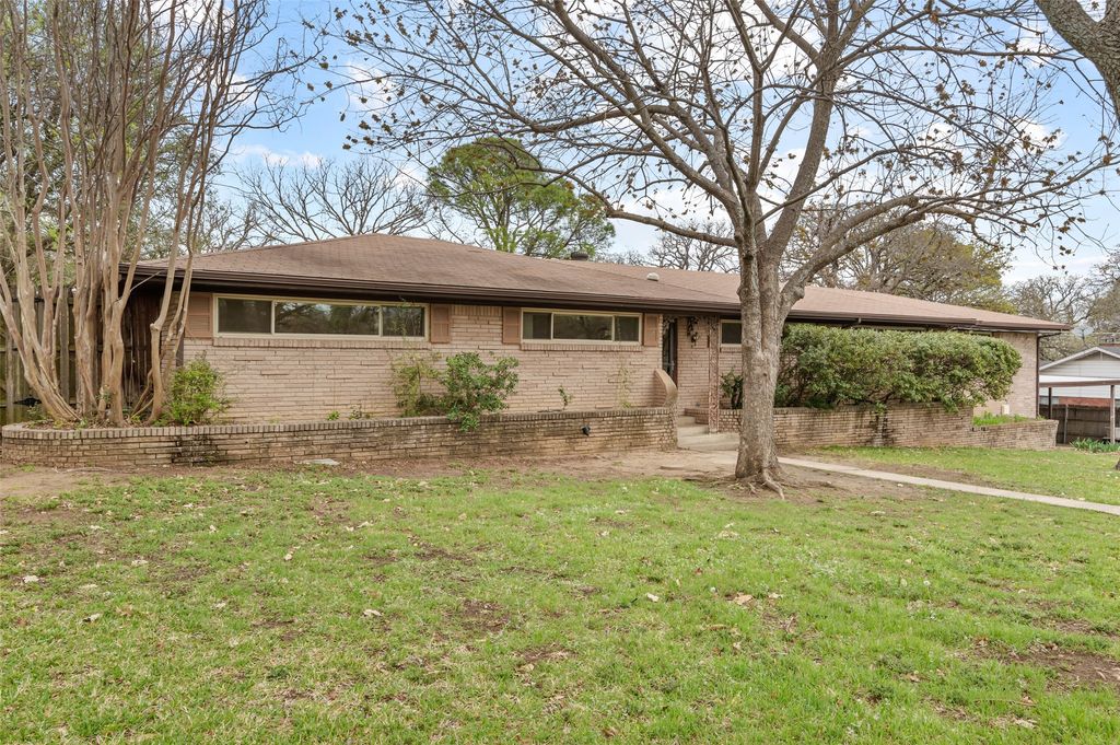 2815 Wilsonwood Drive, Denton, TX 76209