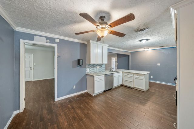 21630 Punkin St Street, New Caney, TX 77357