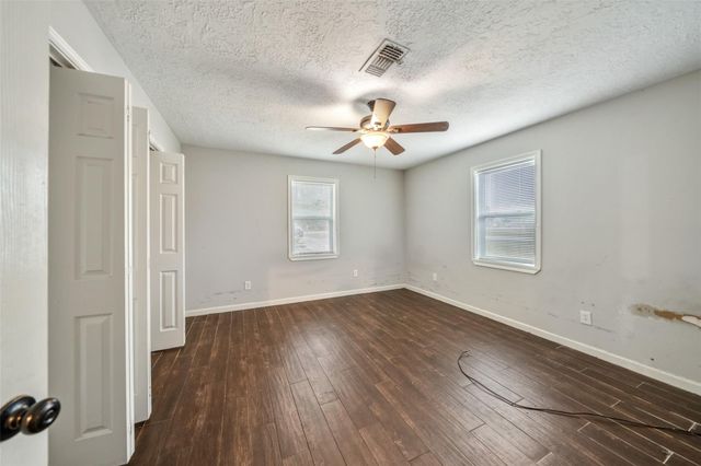 21630 Punkin St Street, New Caney, TX 77357