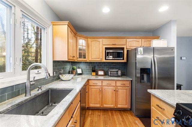 14202 Cove Ridge Ct, Midlothian, VA 23112