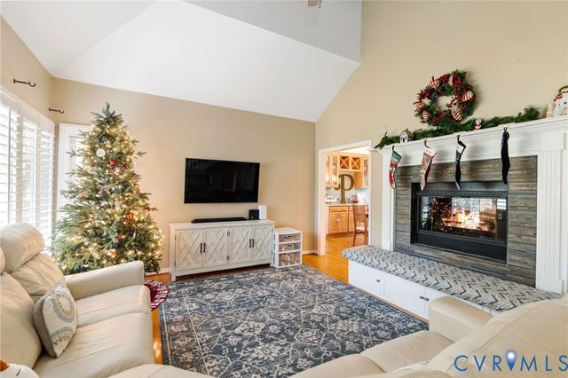 14202 Cove Ridge Ct, Midlothian, VA 23112