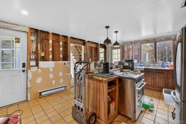 611 Peekskill Hollow Road, Putnam Valley, NY 10579