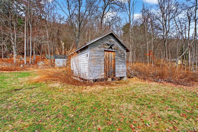 611 Peekskill Hollow Road, Putnam Valley, NY 10579