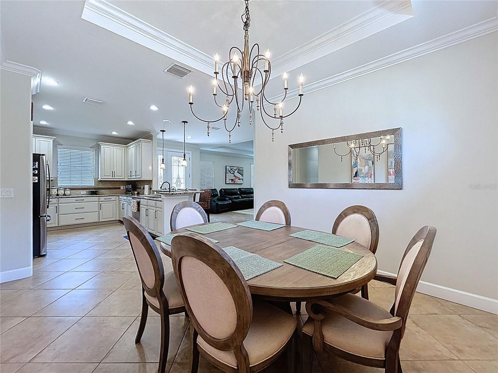 Image 14 of property listing at 5102 SAVONA RUN, Bradenton, FL 34211