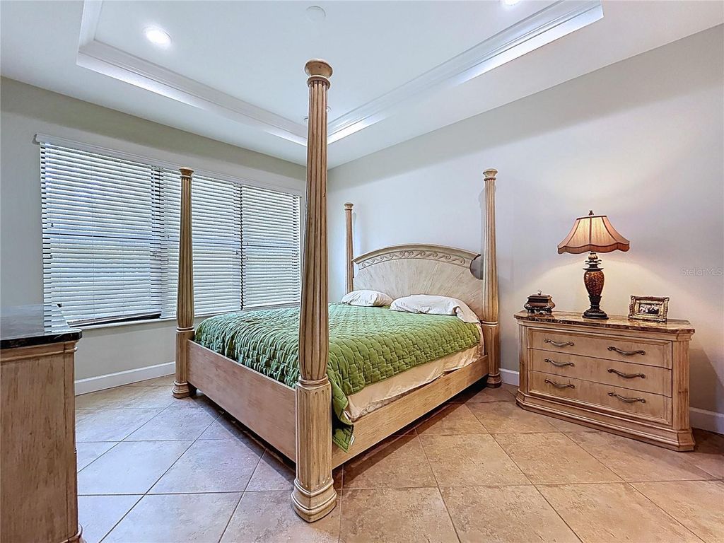 Image 18 of property listing at 5102 SAVONA RUN, Bradenton, FL 34211