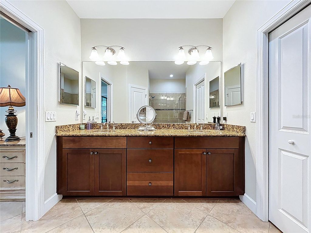 Image 20 of property listing at 5102 SAVONA RUN, Bradenton, FL 34211