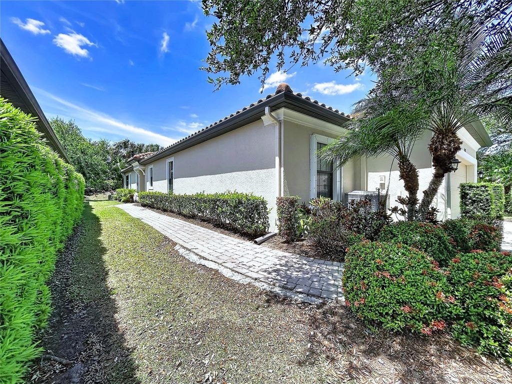Image 44 of property listing at 5102 SAVONA RUN, Bradenton, FL 34211