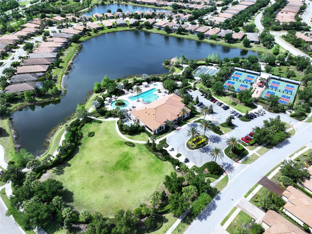 Image 54 of property listing at 5102 SAVONA RUN, Bradenton, FL 34211
