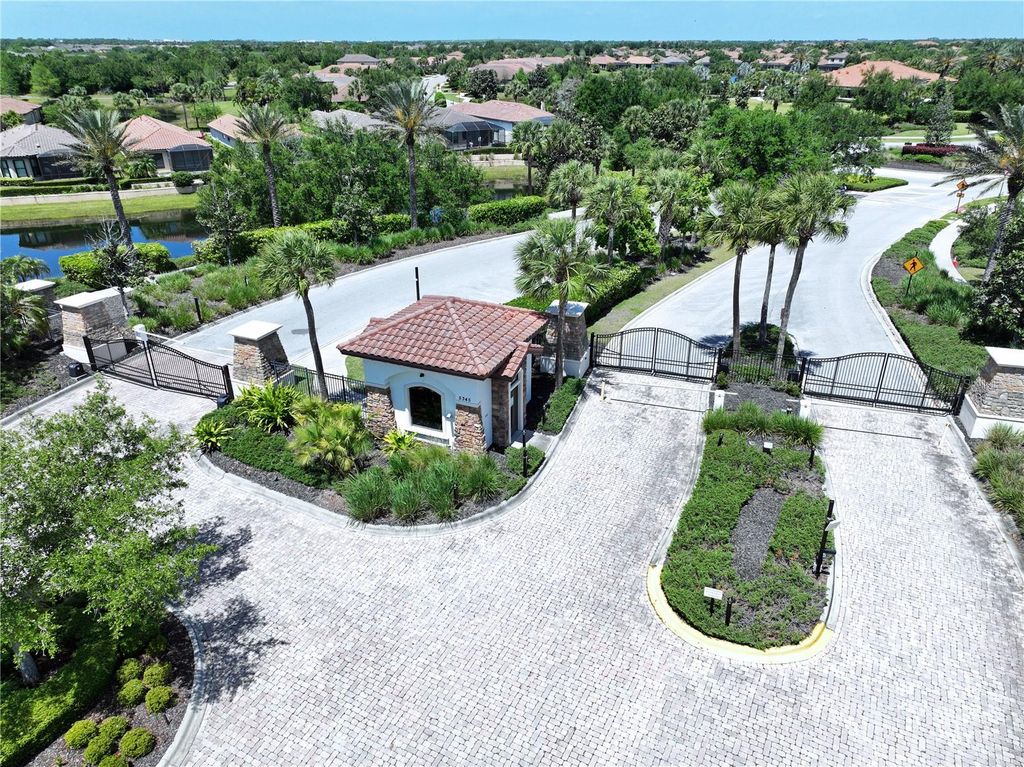 Image 55 of property listing at 5102 SAVONA RUN, Bradenton, FL 34211