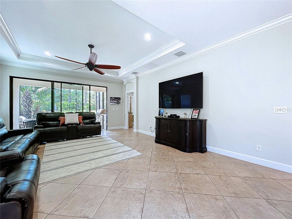 Image 7 of property listing at 5102 SAVONA RUN, Bradenton, FL 34211