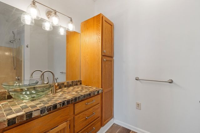 46 Washington St 303, Haverhill, MA 01830