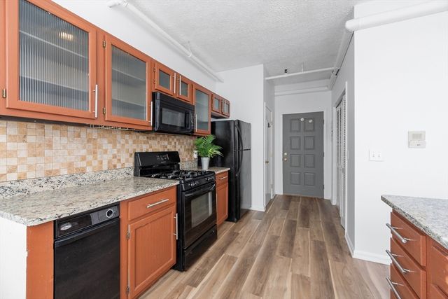 46 Washington St 303, Haverhill, MA 01830