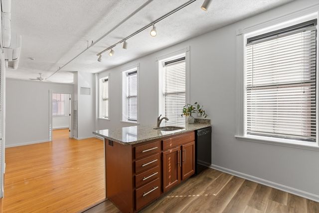 46 Washington St 303, Haverhill, MA 01830