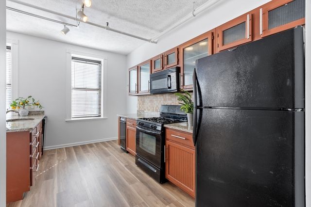 46 Washington St 303, Haverhill, MA 01830