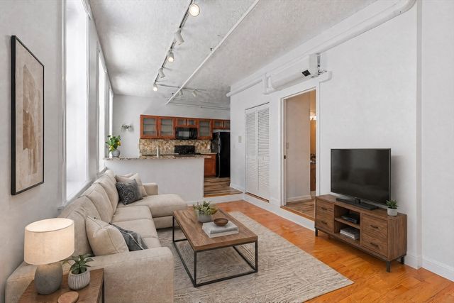 46 Washington St 303, Haverhill, MA 01830
