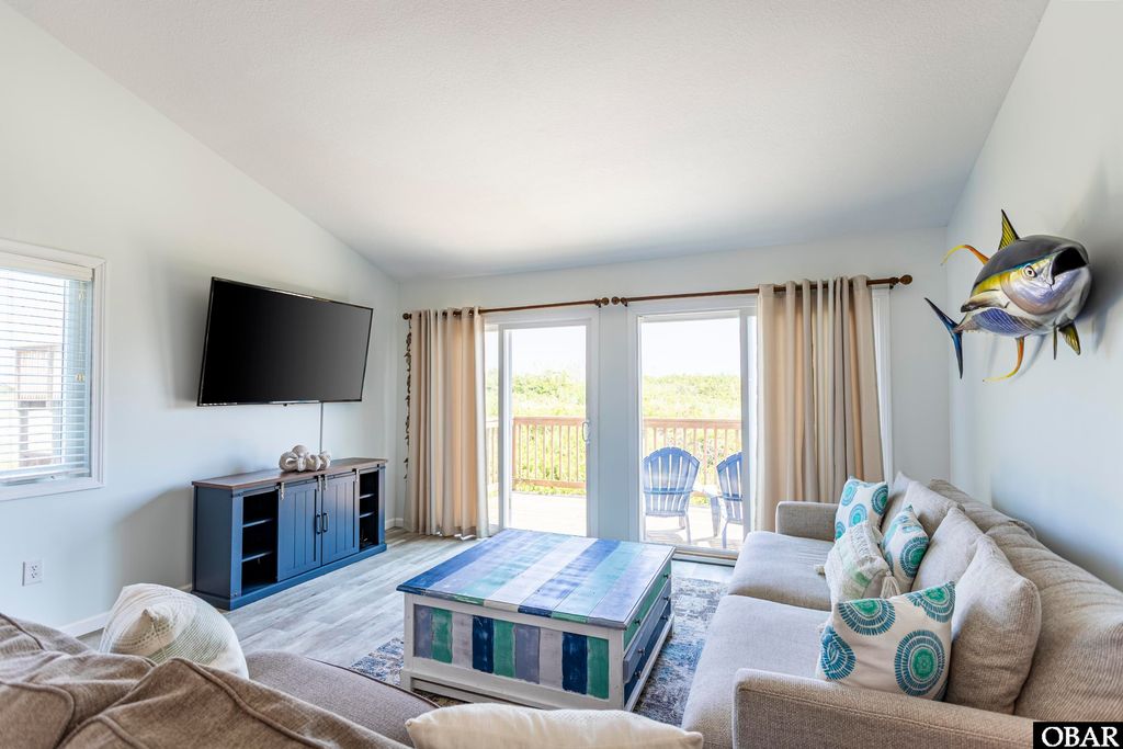 Image 11 of property listing at 1801 S Virginia Dare Trail Unit #7, Kill Devil Hills, NC 27948