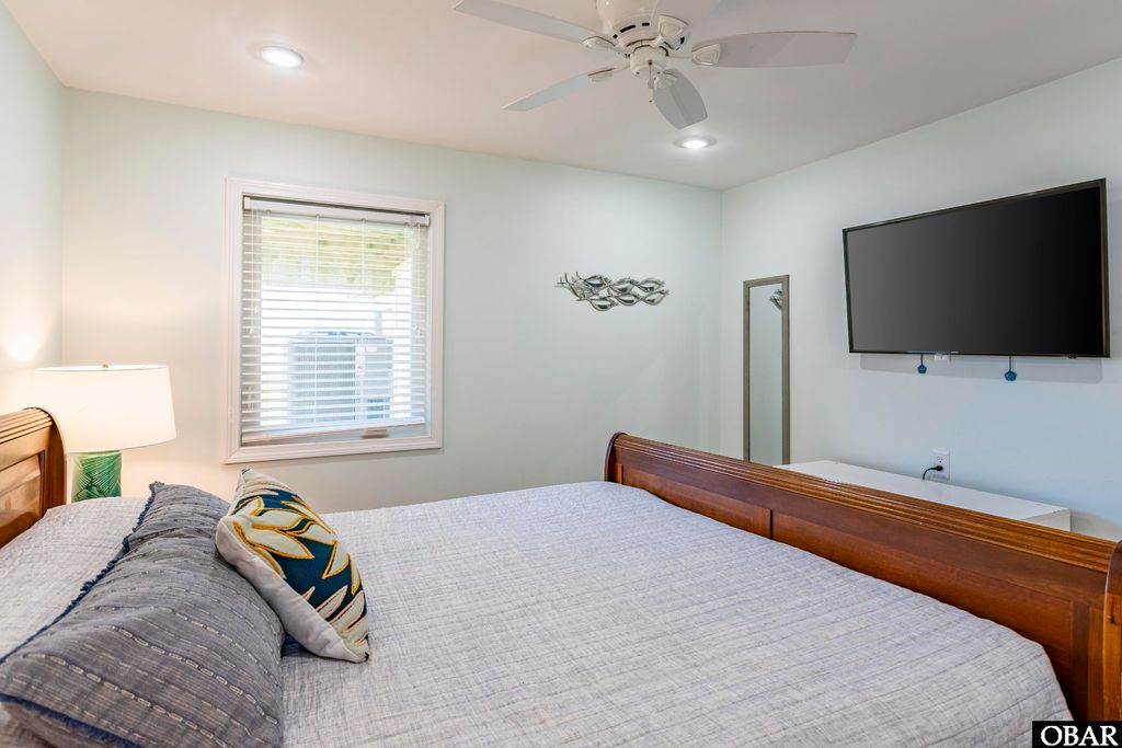 Image 13 of property listing at 1801 S Virginia Dare Trail Unit #7, Kill Devil Hills, NC 27948