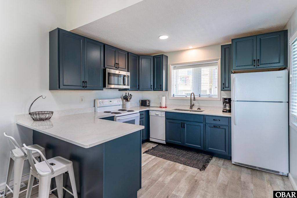 Image 3 of property listing at 1801 S Virginia Dare Trail Unit #7, Kill Devil Hills, NC 27948
