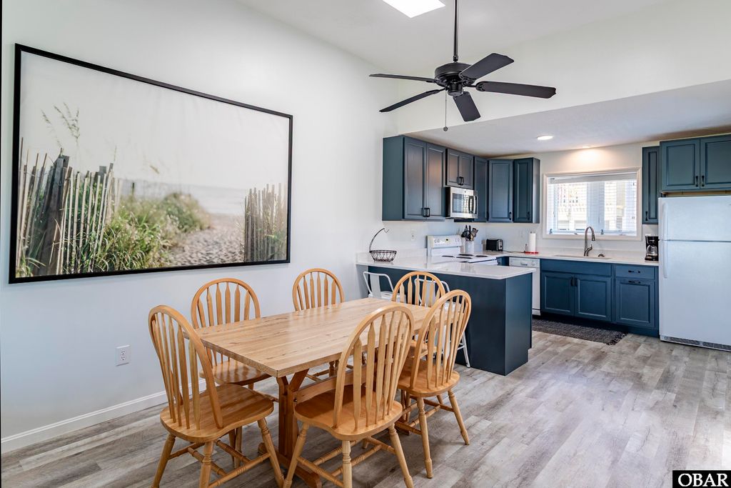 Image 6 of property listing at 1801 S Virginia Dare Trail Unit #7, Kill Devil Hills, NC 27948