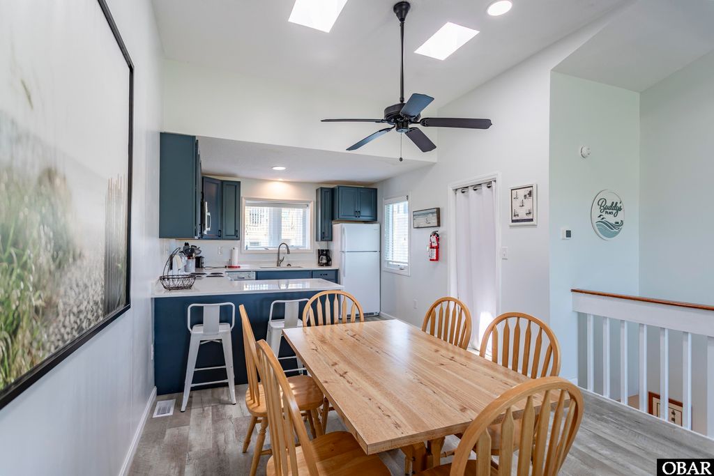 Image 7 of property listing at 1801 S Virginia Dare Trail Unit #7, Kill Devil Hills, NC 27948