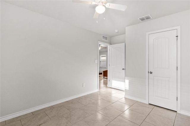 7618 Cowboy Trail Lane, Corpus Christi, TX 78413