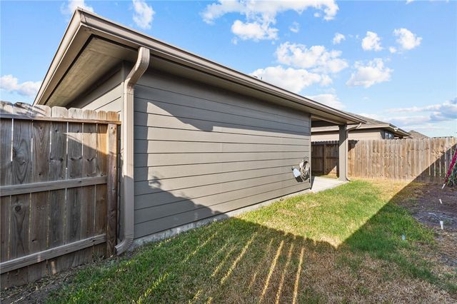 7618 Cowboy Trail Lane, Corpus Christi, TX 78413