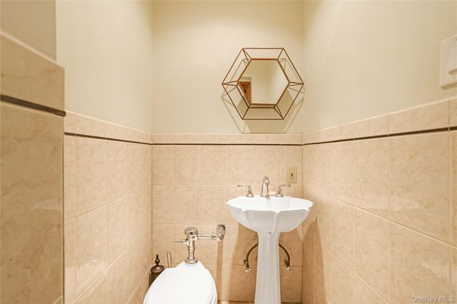 94-11 69th Avenue 102, Forest Hills, NY 11375