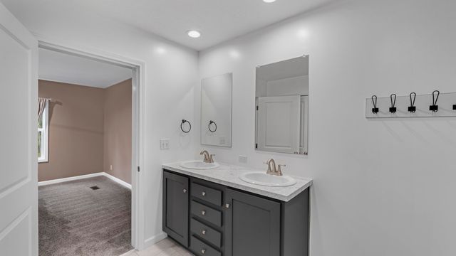 380 Dike Road, Bonneau, SC 29431