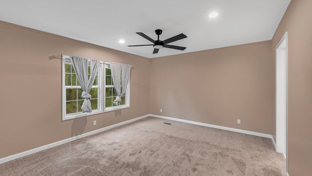 380 Dike Road, Bonneau, SC 29431