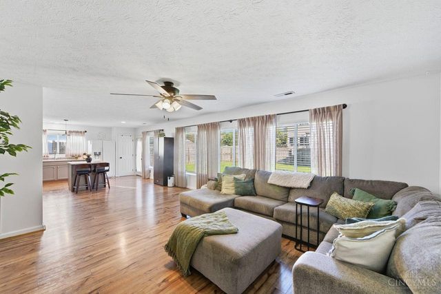 1194 Bugle Bluff Court, Lebanon, OH 45036