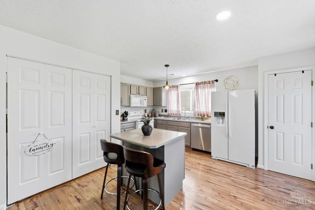 1194 Bugle Bluff Court, Lebanon, OH 45036