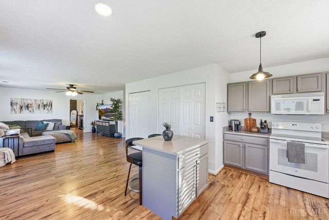 1194 Bugle Bluff Court, Lebanon, OH 45036