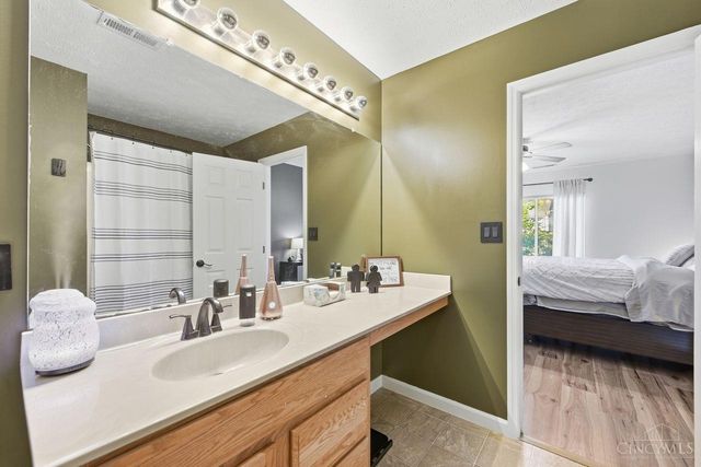 1194 Bugle Bluff Court, Lebanon, OH 45036