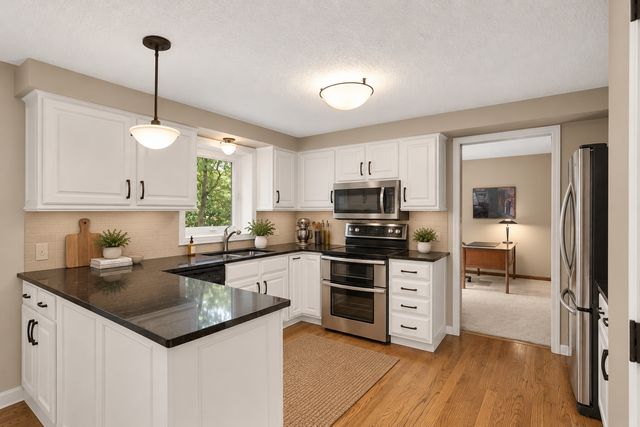 14985 Ironwood Court, Eden Prairie, MN 55346