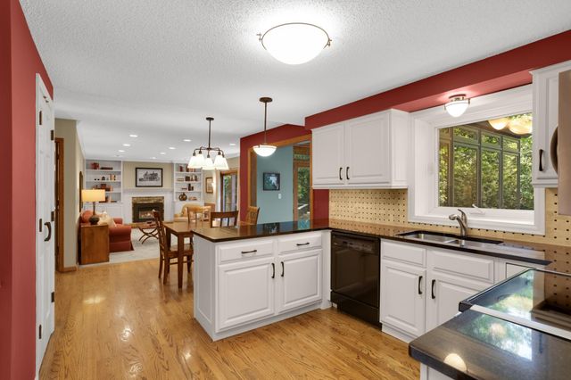 14985 Ironwood Court, Eden Prairie, MN 55346