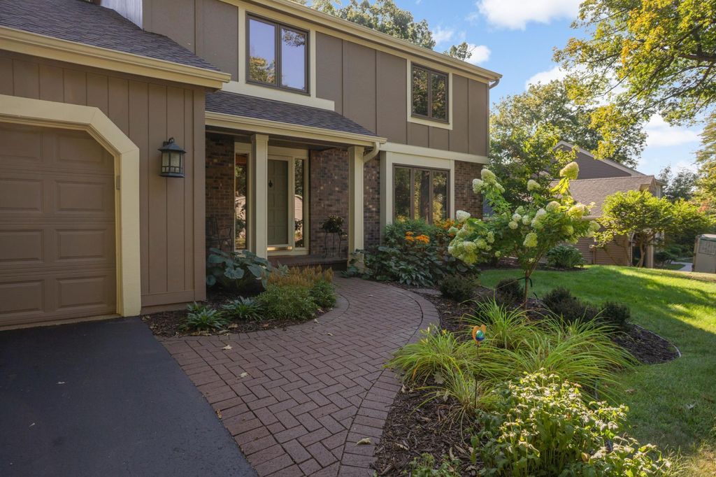 14985 Ironwood Court, Eden Prairie, MN 55346 — photo 2