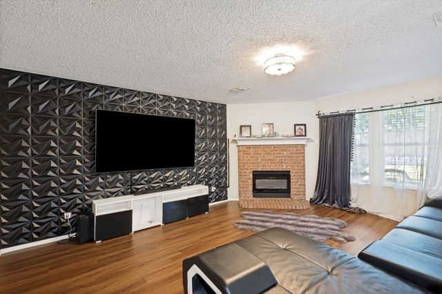 1572 Brookstone Drive, Little Elm, TX 75068