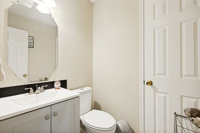 1572 Brookstone Drive, Little Elm, TX 75068
