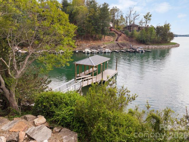 4950 Canterbury Place, Morganton, NC 28655