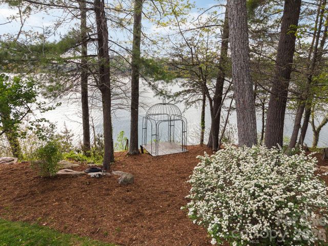 4950 Canterbury Place, Morganton, NC 28655