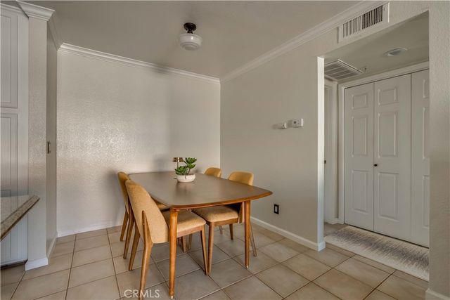 1010 La Terraza 206, Corona, CA 92879