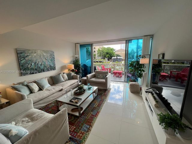 2950 NE 188th St 108, Aventura, FL 33180