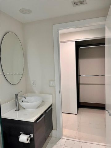 2950 NE 188th St 108, Aventura, FL 33180