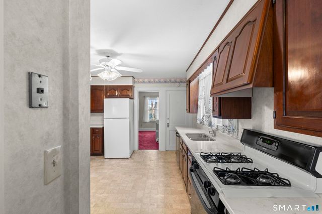 393 Campfield Avenue, Hartford, CT 06114