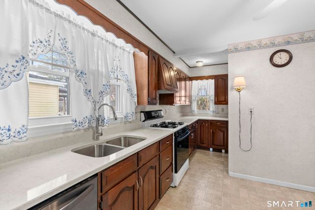 393 Campfield Avenue, Hartford, CT 06114